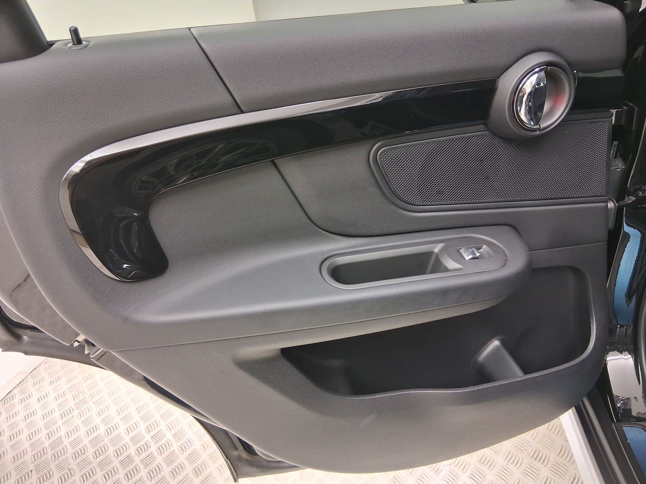 Used 2024 MINI Cooper Countryman S FWD image 23