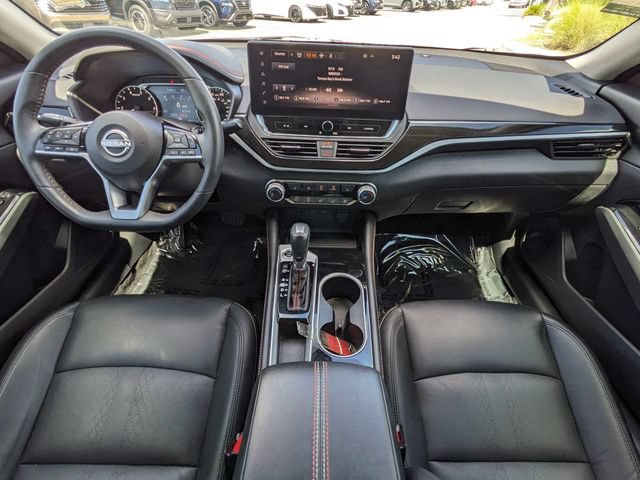 Used 2024 Nissan Altima 2.5 SR w/ SR Premium Package FWD image 14