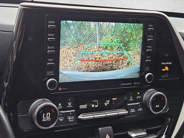 Used 2020 Toyota Highlander LE image 10