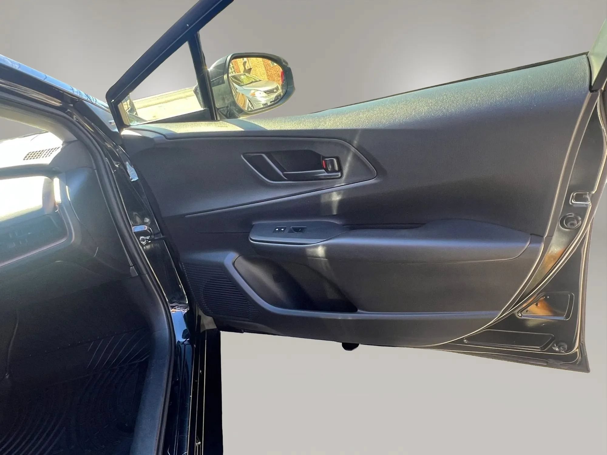 Used 2023 Toyota Prius Prime FWD image 29