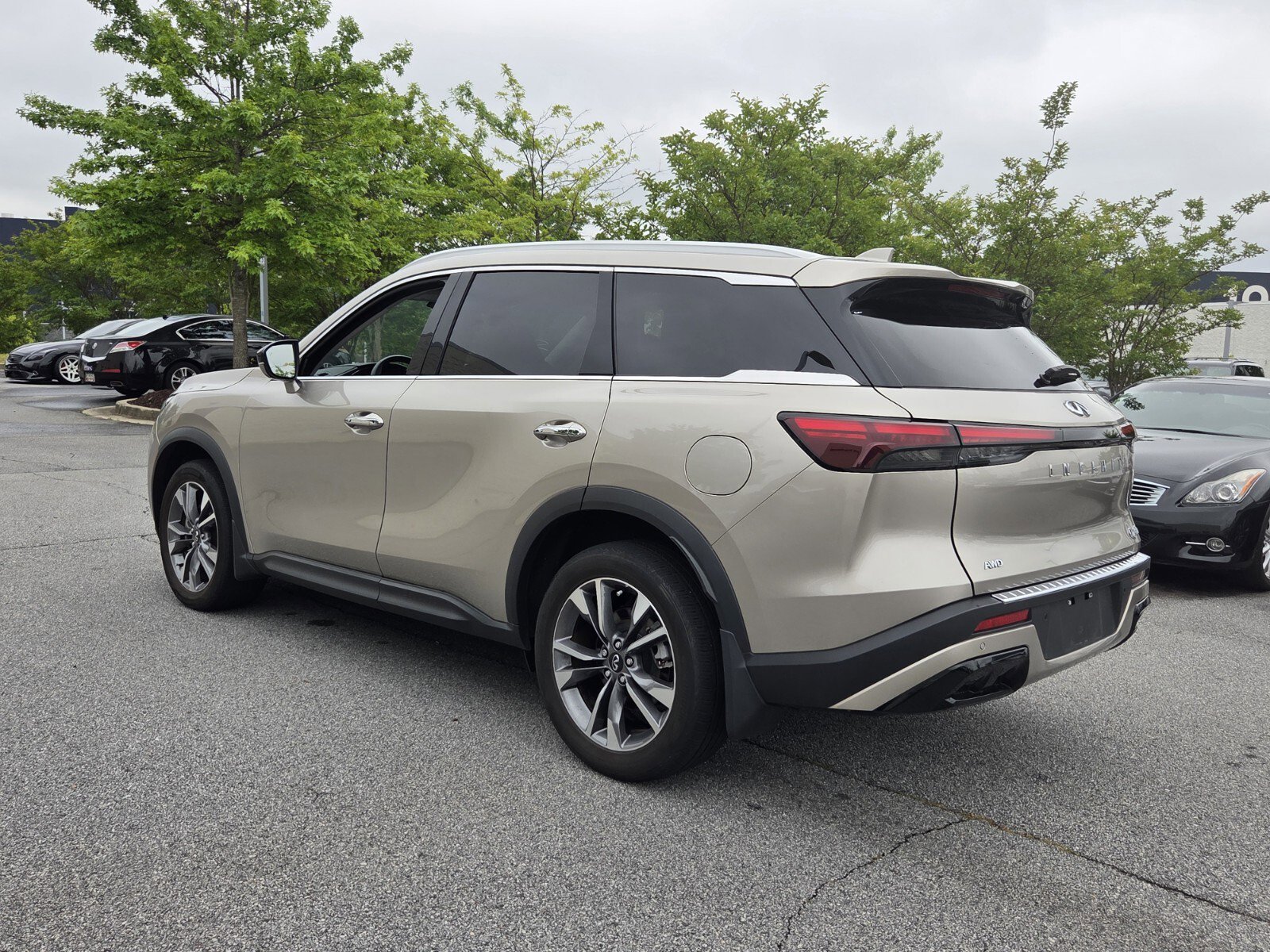 Used 2023 INFINITI QX60 Luxe AWD/4WD image 8