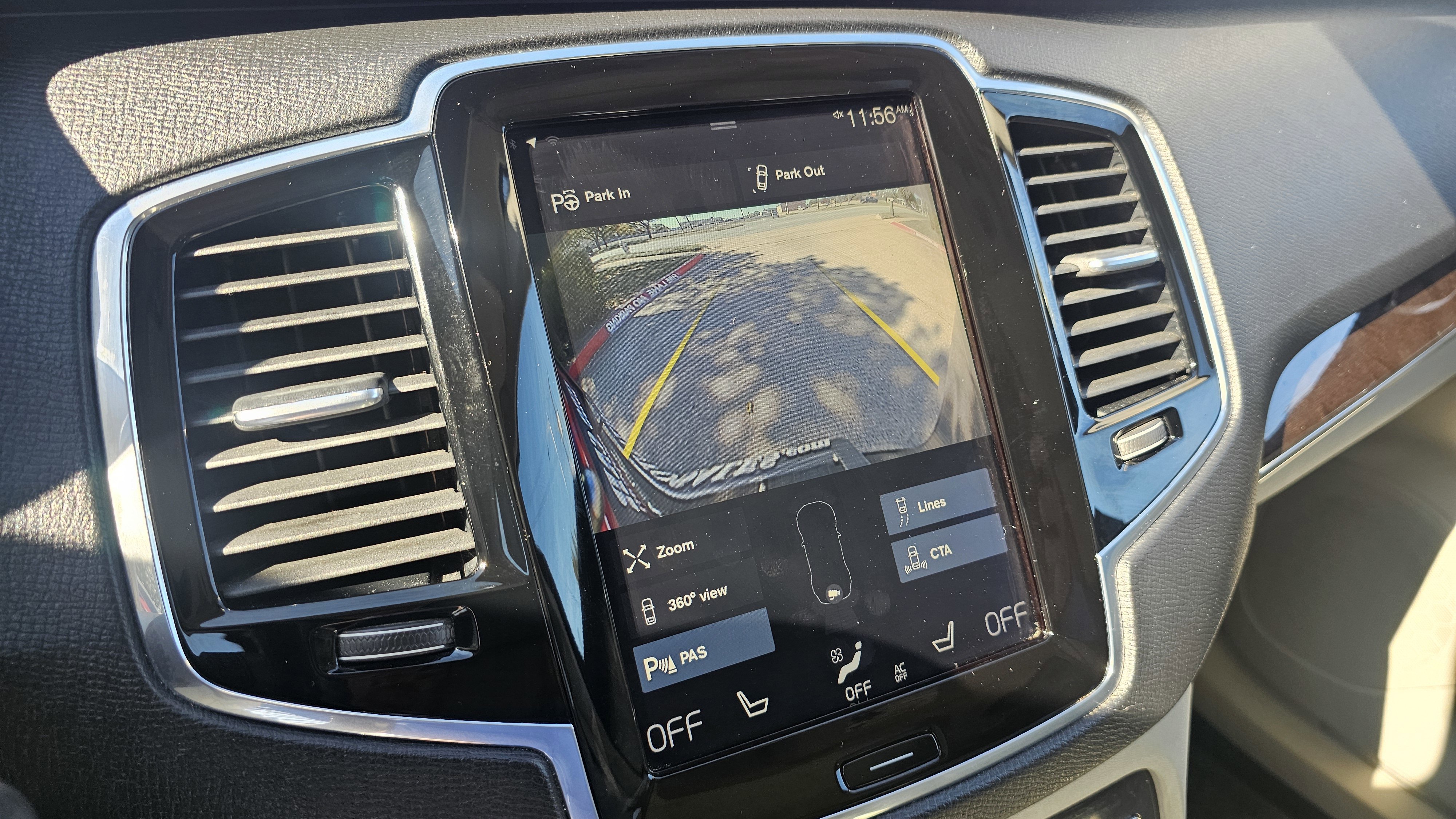 Used 2017 Volvo XC90 T6 Momentum w/ Vision Package image 37