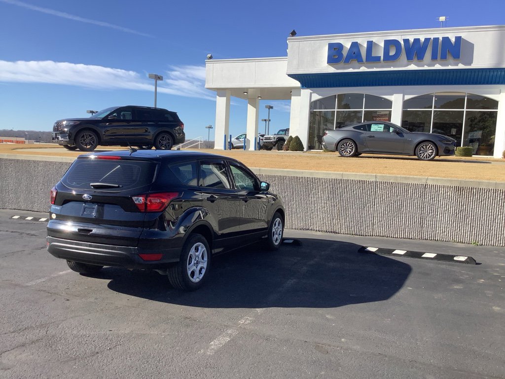 Used 2019 Ford Escape S image 7