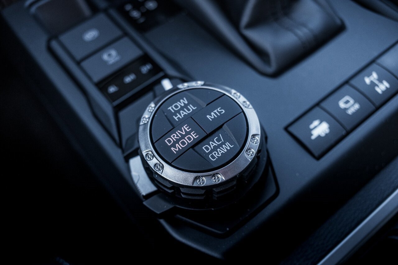 Used 2025 Toyota 4Runner TRD Off-Road Premium image 29