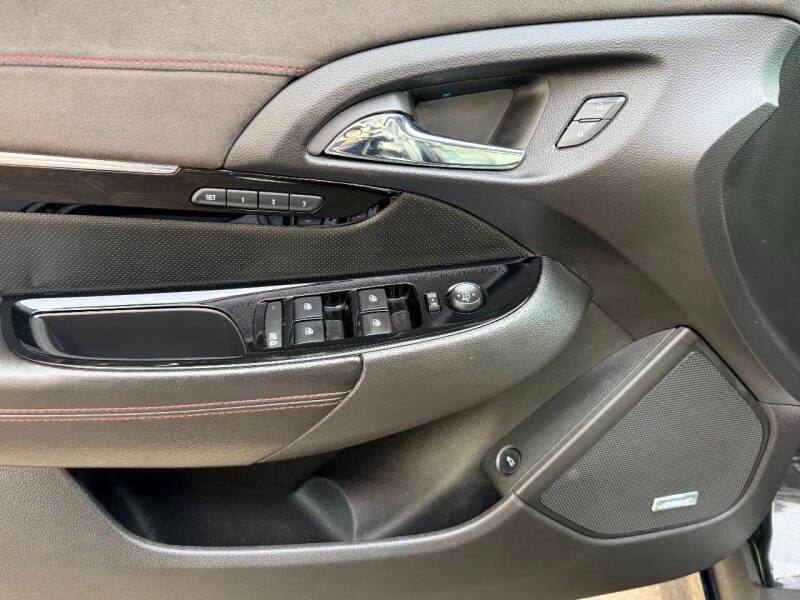 Used 2014 Chevrolet SS RWD image 15
