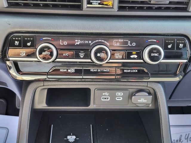 Used 2025 Honda Pilot Elite image 29
