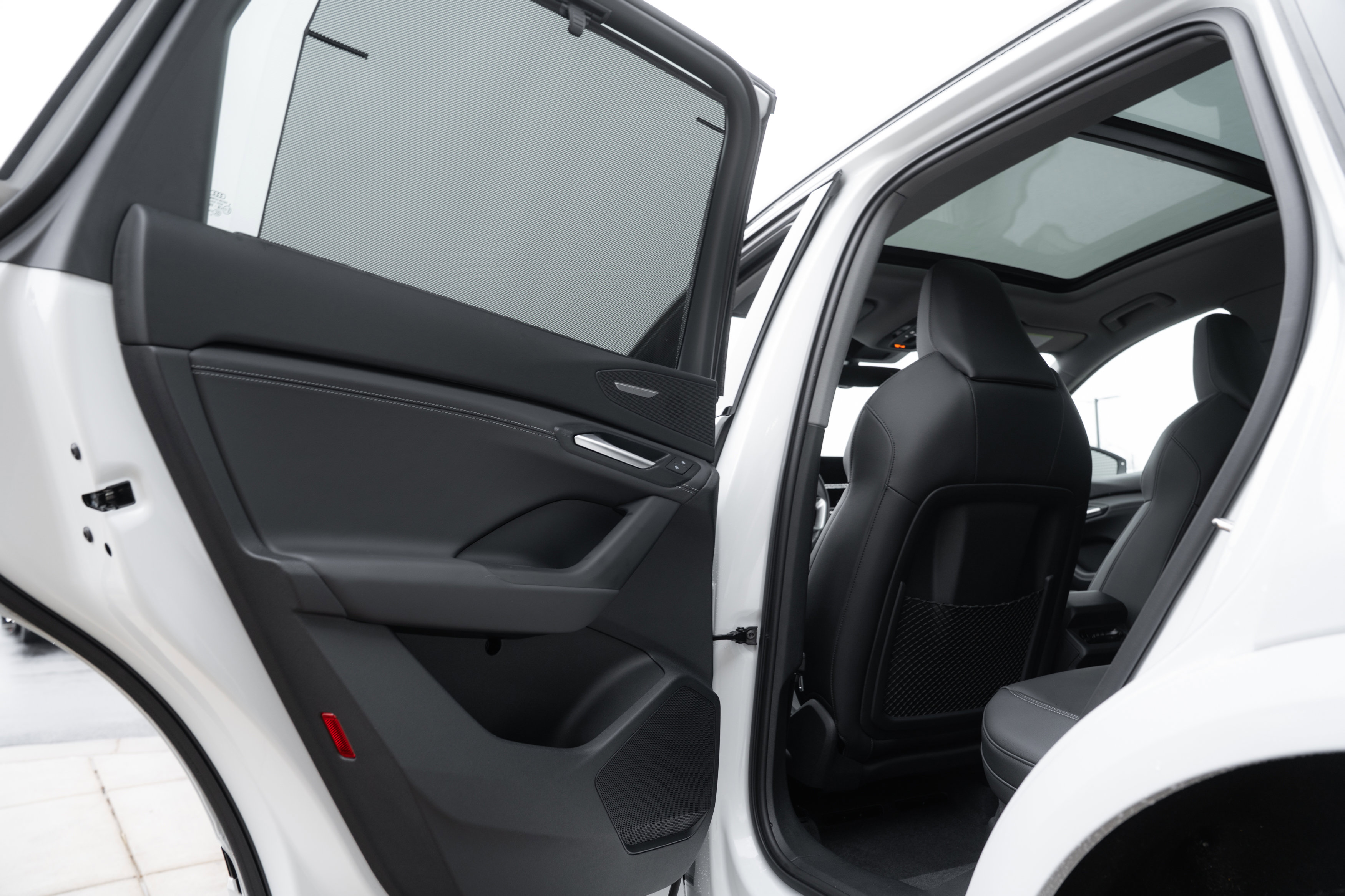 Used 2025 Audi Q6 e-tron Premium Plus w/ Premium Plus image 27