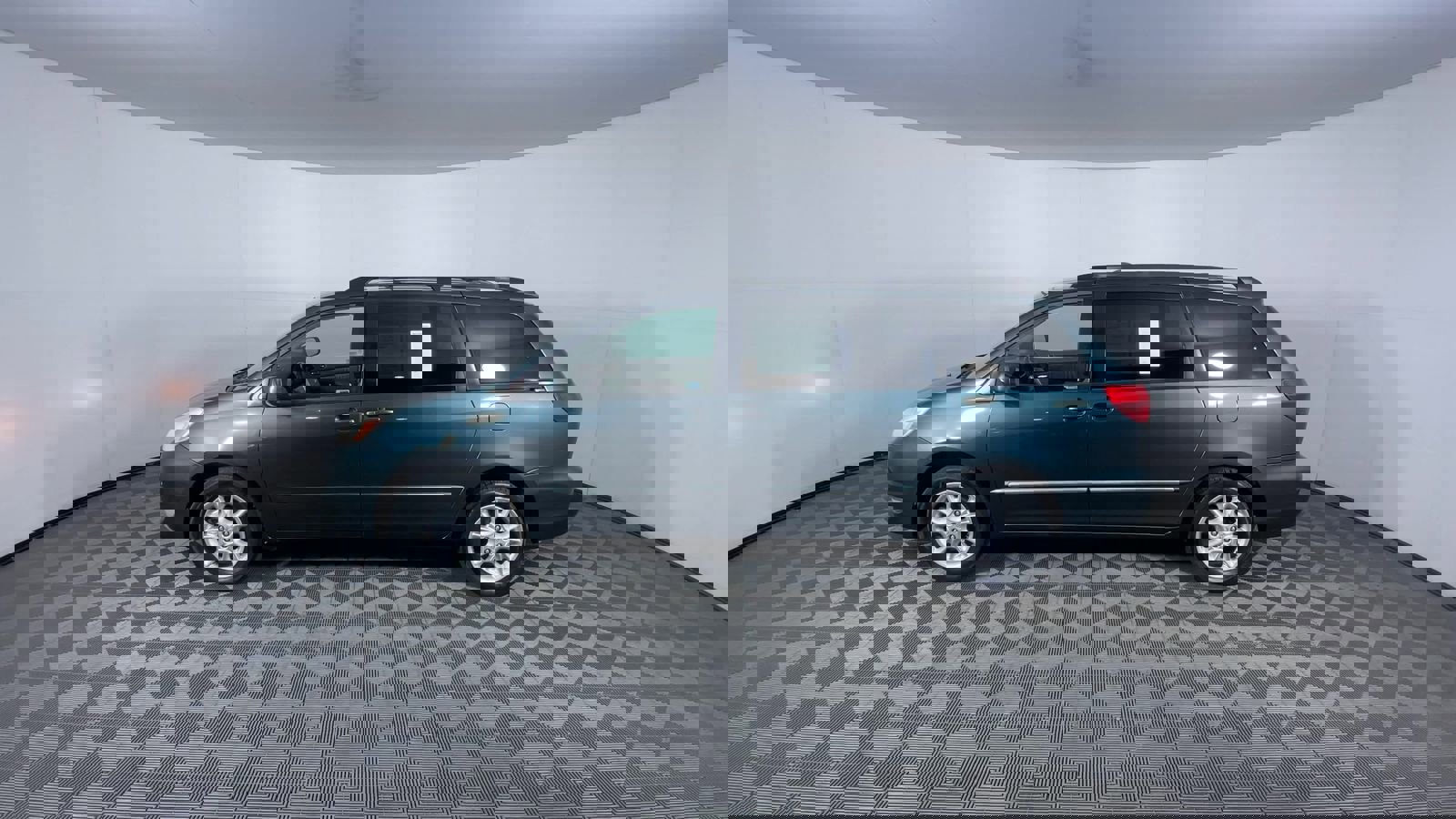 Used 2005 Toyota Sienna XLE Limited image 5