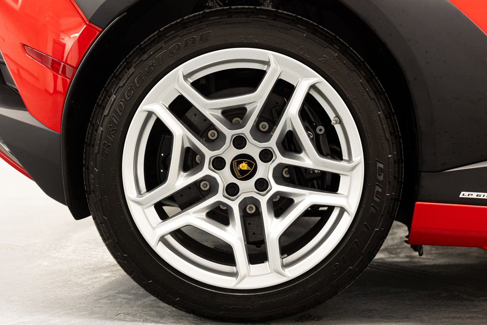 Used 2023 Lamborghini Huracan Sterrato image 24