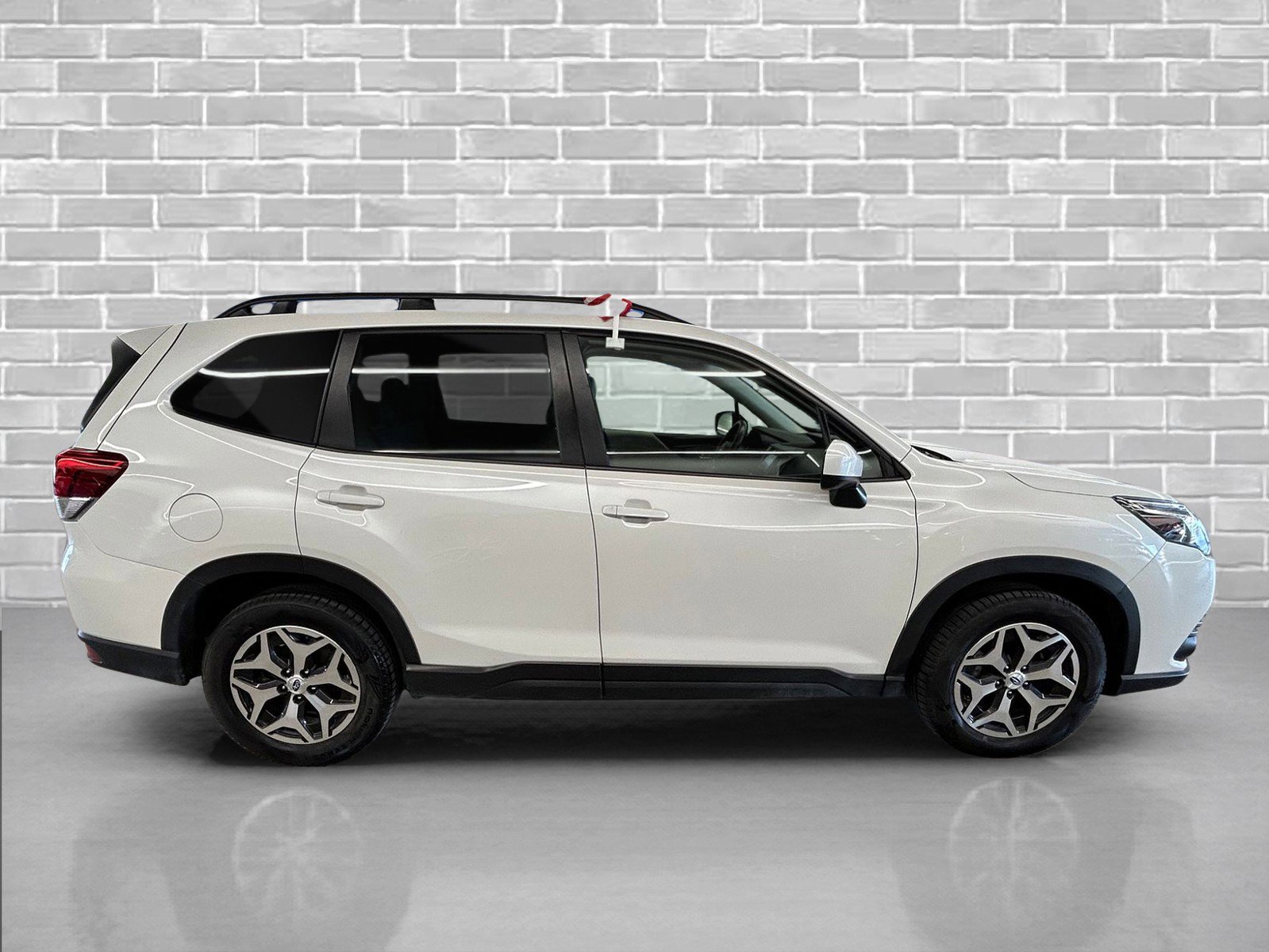 Used 2022 Subaru Forester Premium image 6