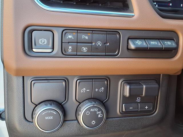 Used 2024 Chevrolet Tahoe High Country w/ Max Trailering Package RWD image 15