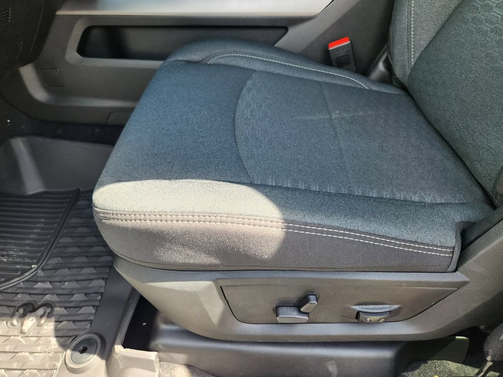 New 2026 RAM 2500 Big Horn AWD/4WD image 14