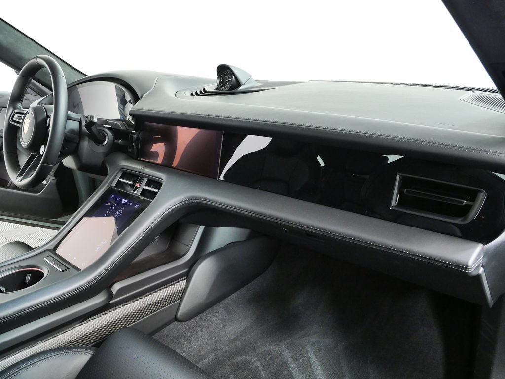 Certified 2025 Porsche Taycan GTS AWD/4WD image 27