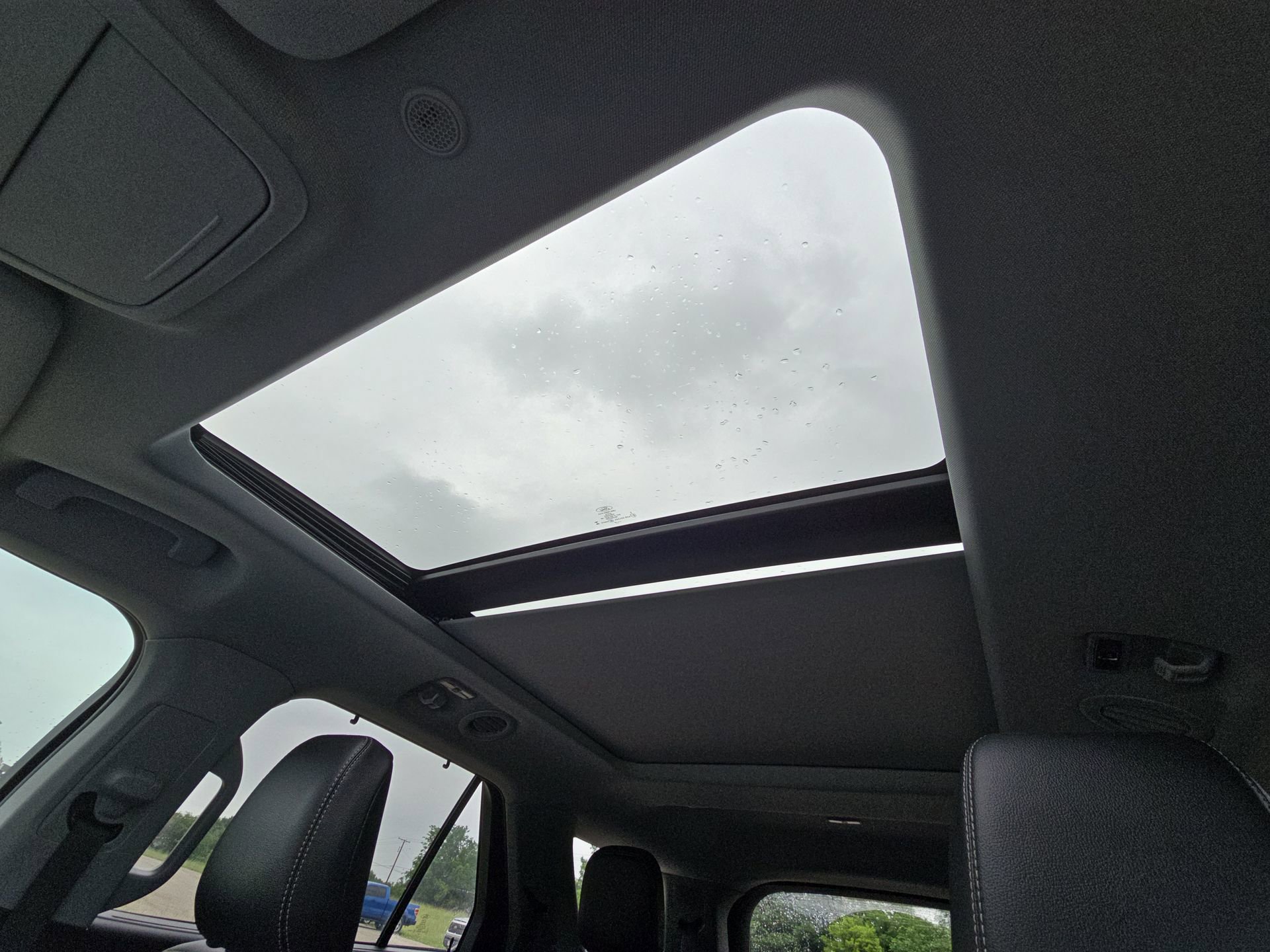Certified 2023 Ford Explorer Limited w/ Limited Technology Package RWD image 21