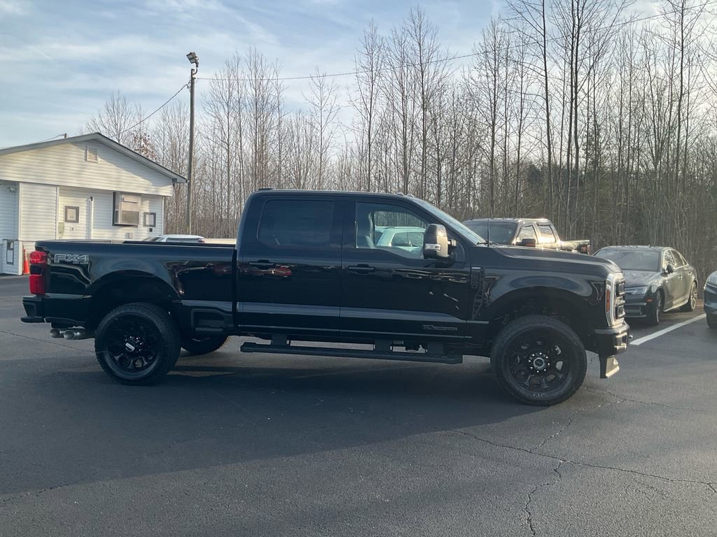 New 2026 Ford F250 Lariat w/ Black Appearance Package image 4