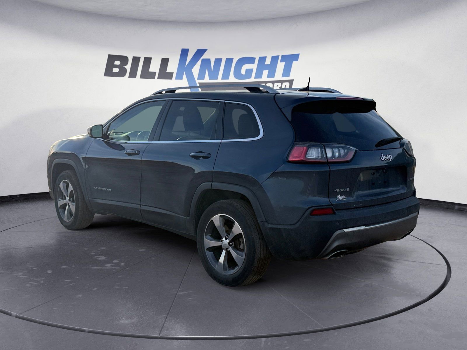 Used 2020 Jeep Cherokee Limited image 3
