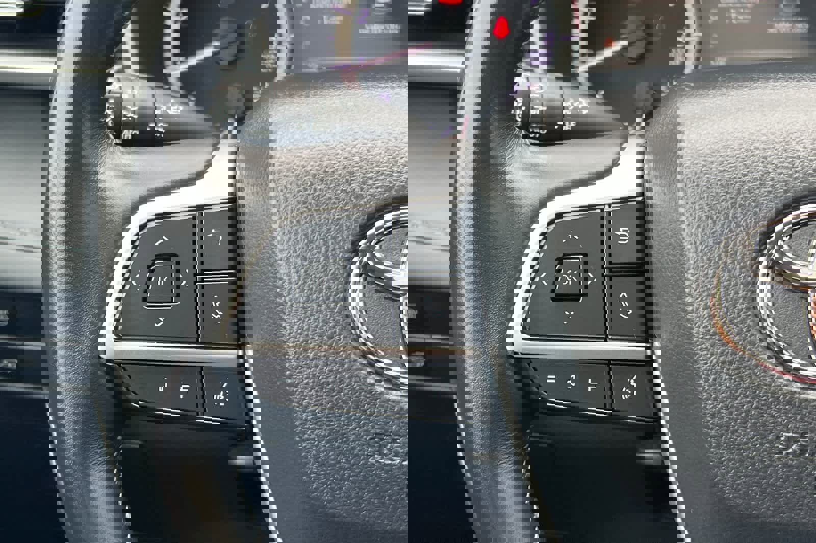 Used 2023 Toyota Highlander L image 27