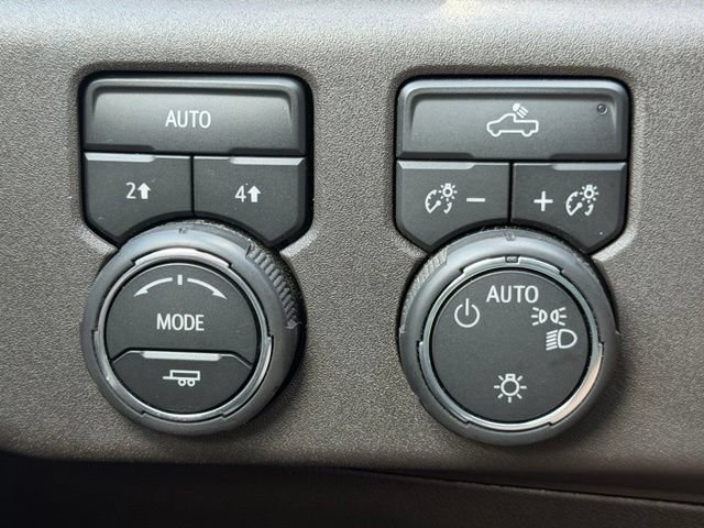 Used 2026 Chevrolet Silverado 1500 LT AWD/4WD image 17
