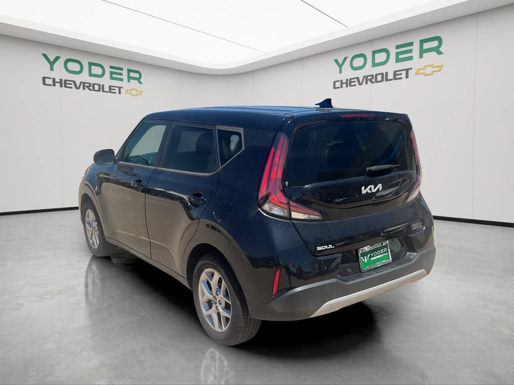 Used 2023 Kia Soul S FWD image 9