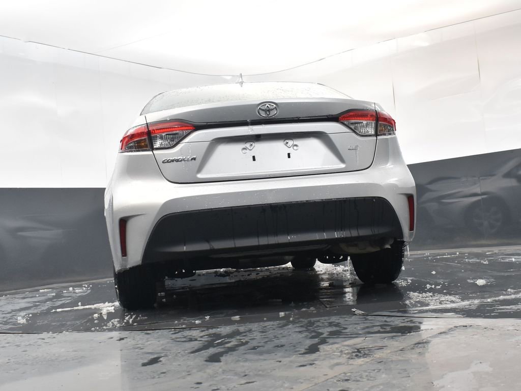 Used 2025 Toyota Corolla LE image 26