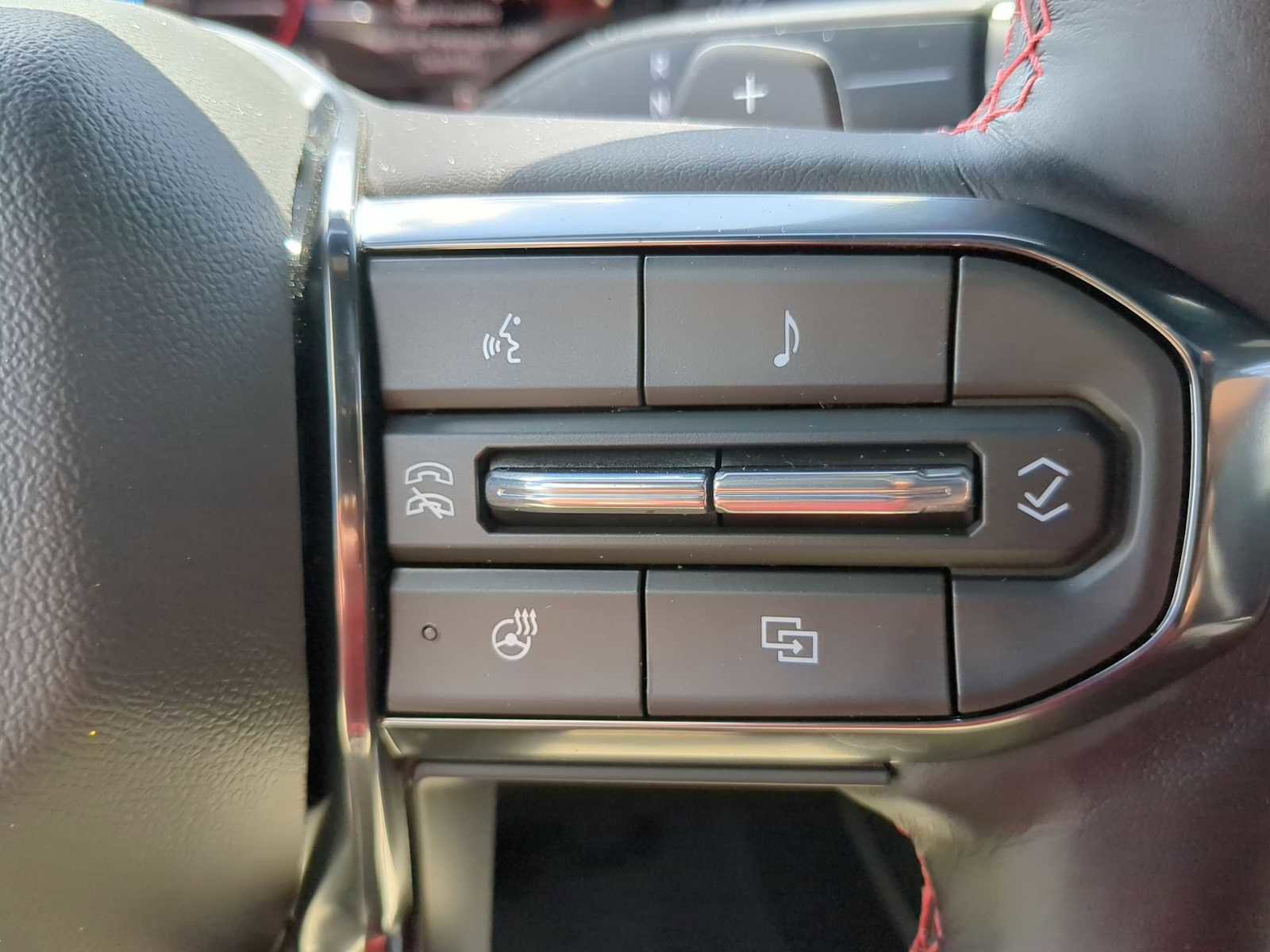 New 2026 GMC Yukon AT4 Ultimate AWD/4WD image 17