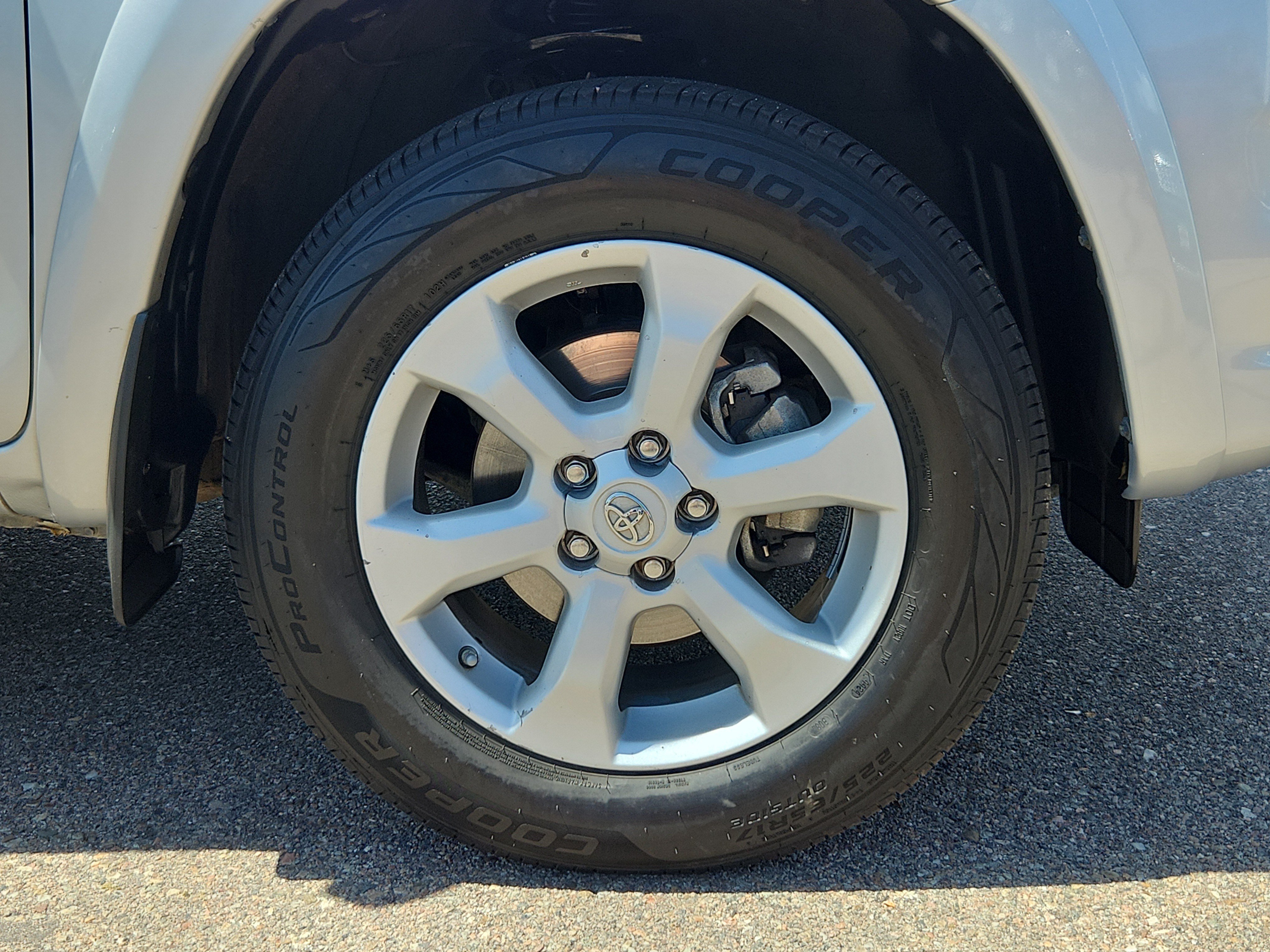 Used 2012 Toyota RAV4 Limited w/ Premium Plus Value Pkg AWD/4WD image 17