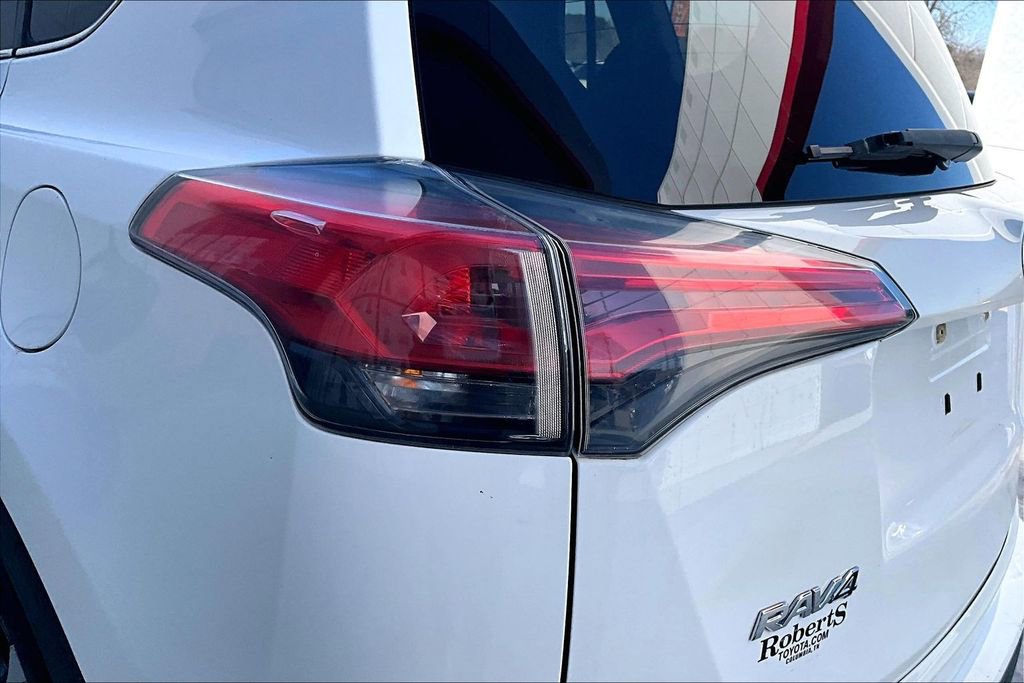 Used 2017 Toyota RAV4 LE image 21