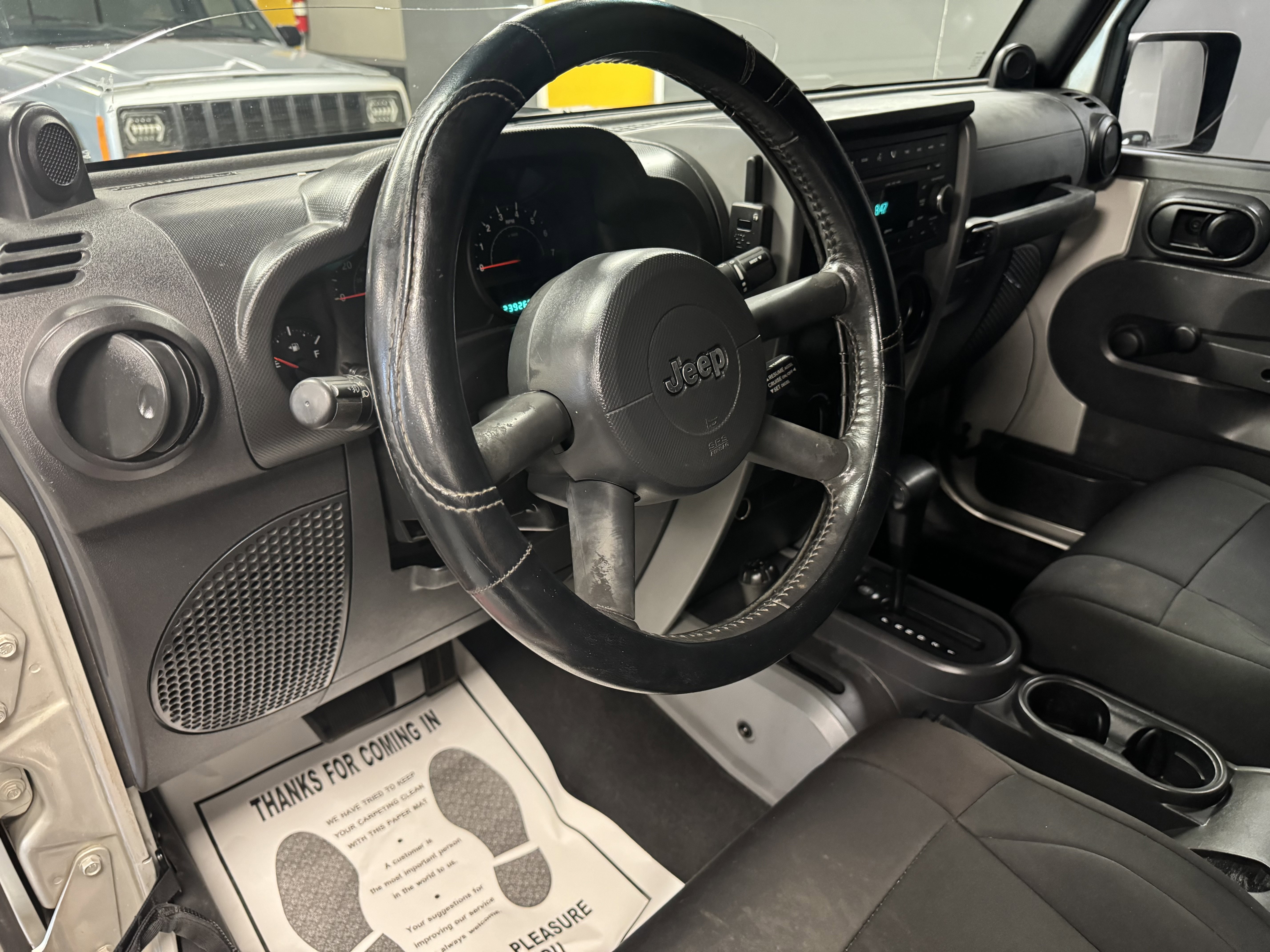 Used 2007 Jeep Wrangler Unlimited X image 9