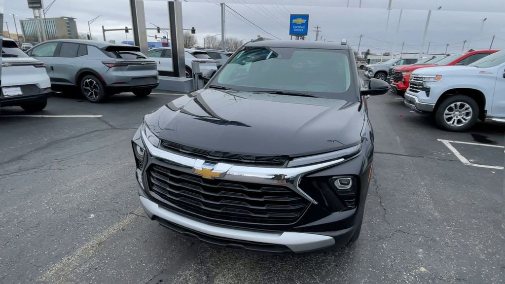 New 2026 Chevrolet TrailBlazer LT w/ Convenience Package FWD image 5