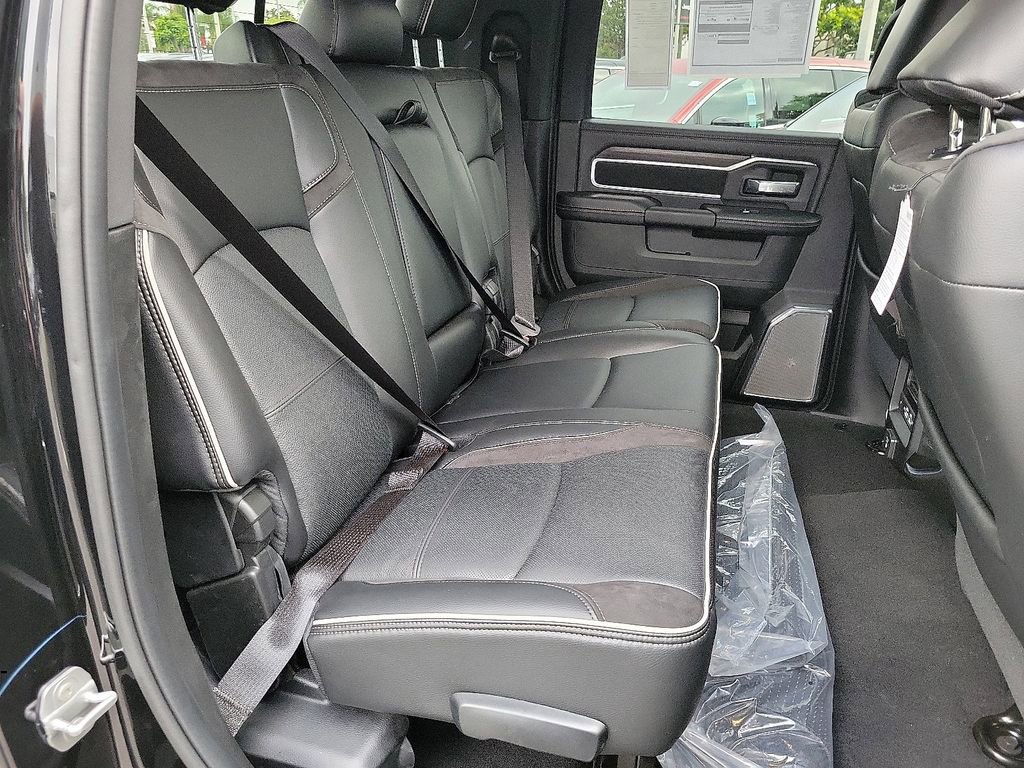New 2026 RAM 2500 Laramie AWD/4WD image 19