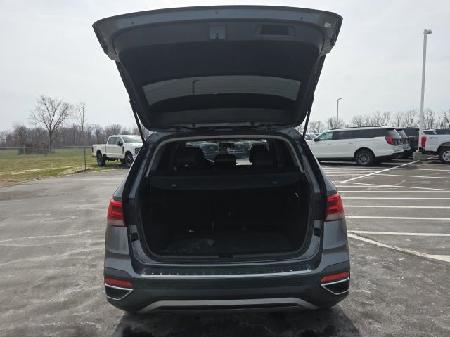 Used 2022 Volkswagen Taos SE image 10