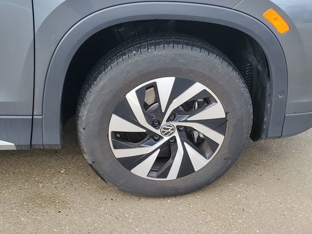 Used 2025 Volkswagen Tiguan S image 6