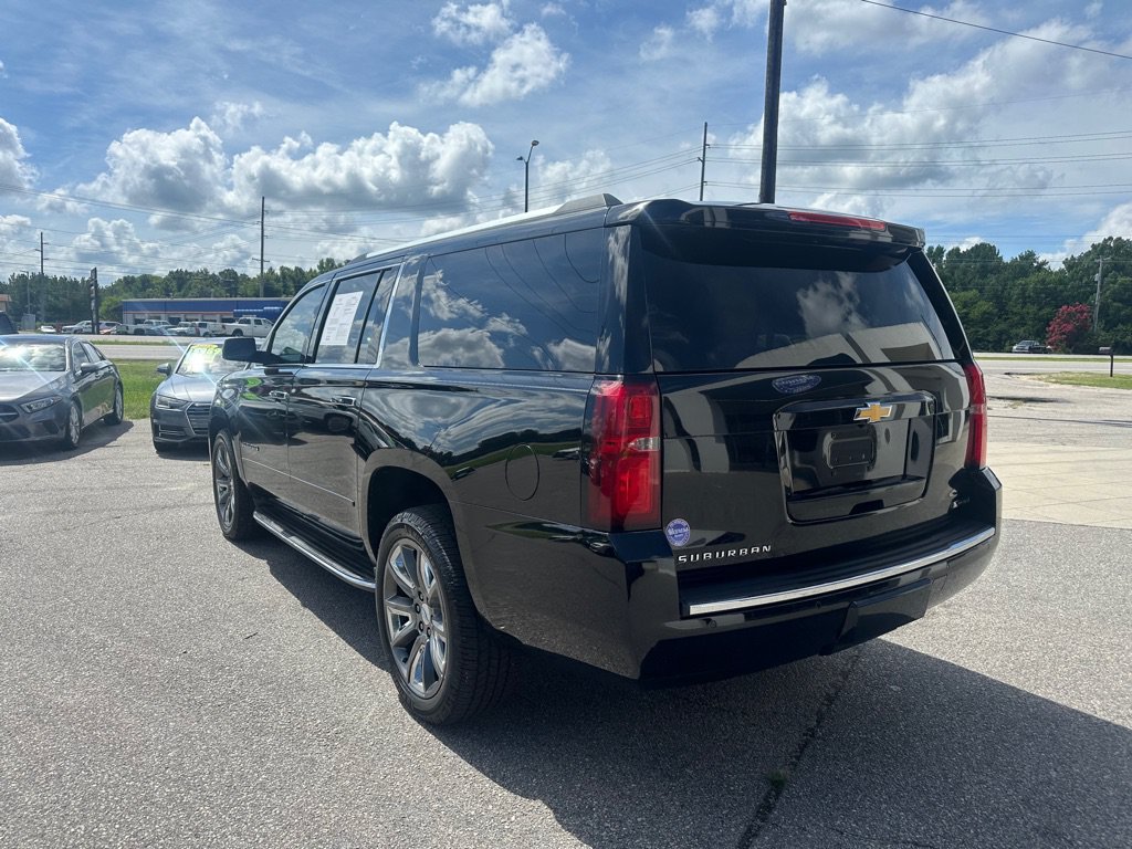 Used 2017 Chevrolet Suburban Premier AWD/4WD image 3
