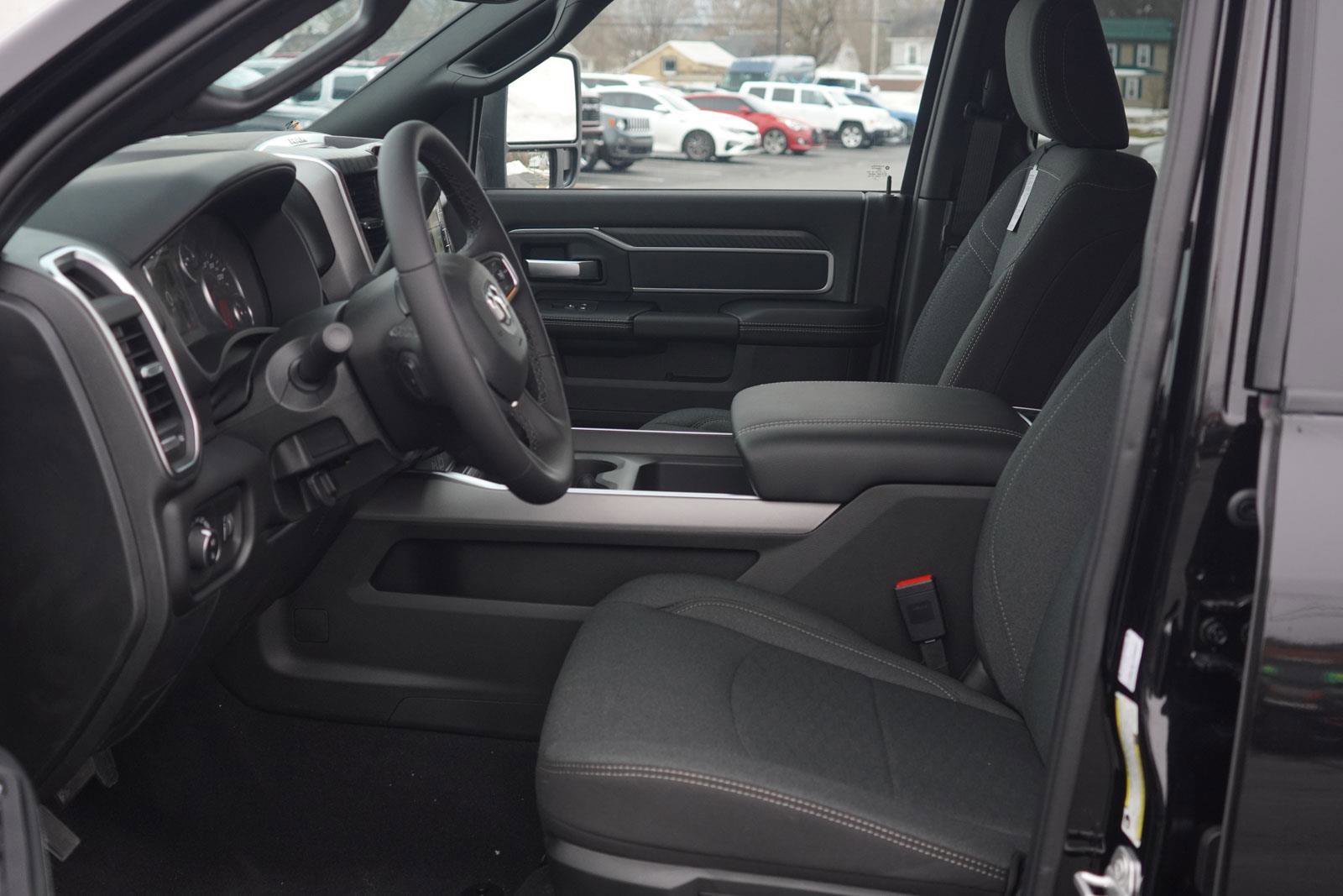 New 2026 RAM 2500 Big Horn AWD/4WD image 23