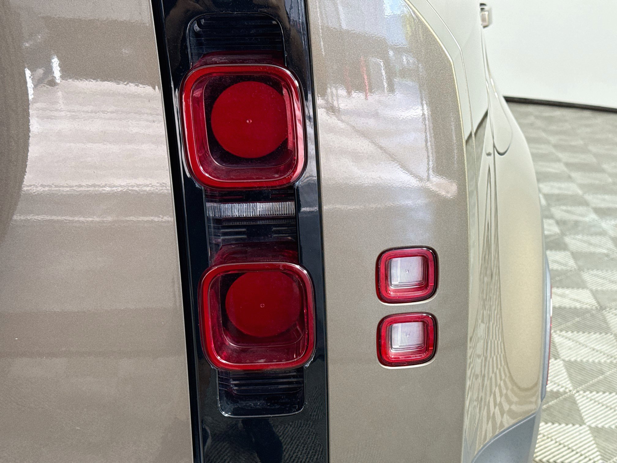 Used 2024 Land Rover Defender 110 S AWD/4WD image 34