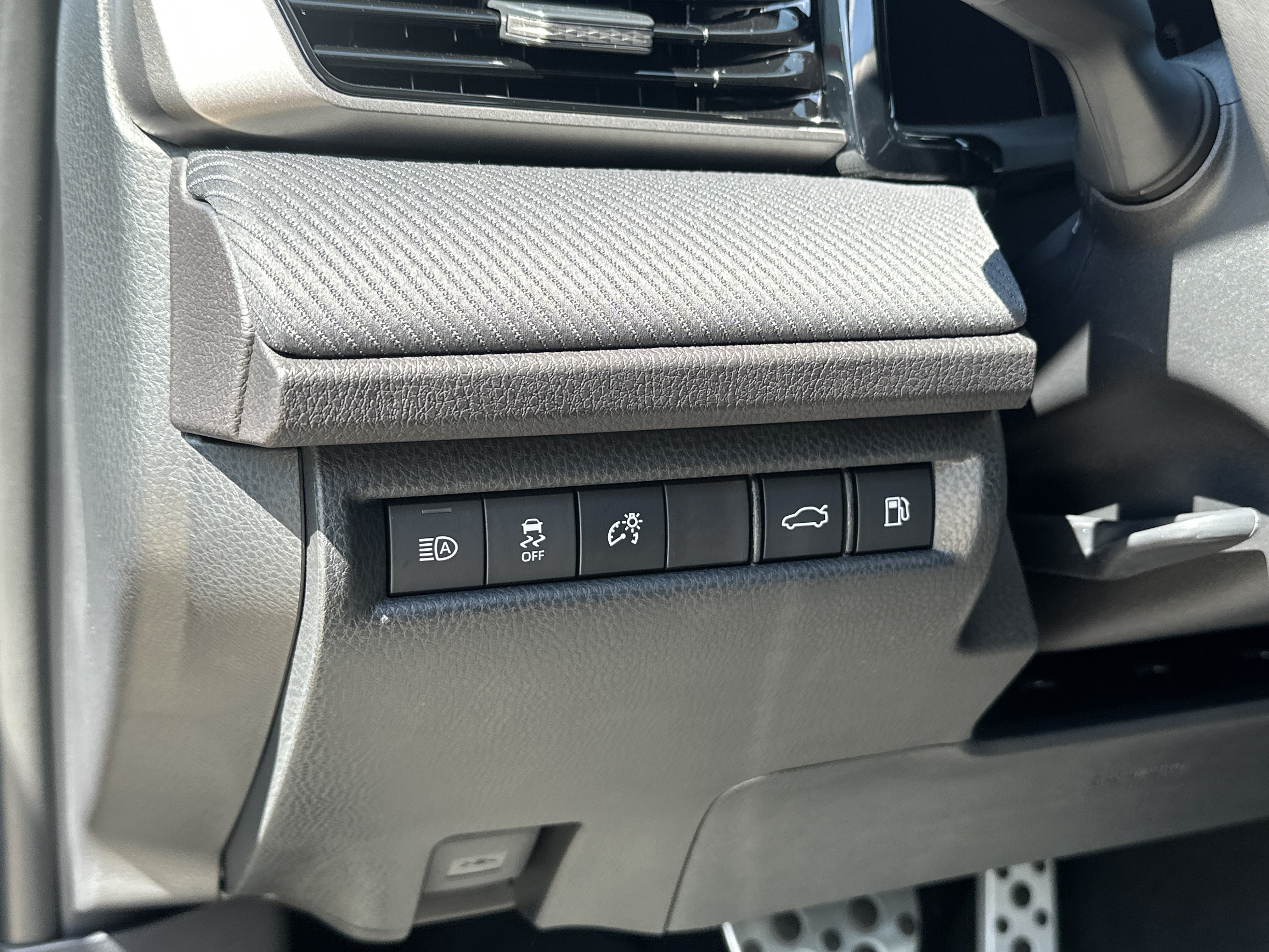 New 2026 Toyota Camry SE w/ Convenience Package FWD image 15