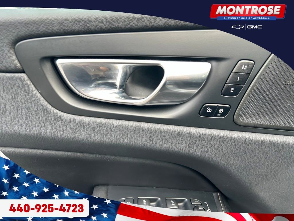 Used 2022 Volvo XC60 B5 Inscription image 10