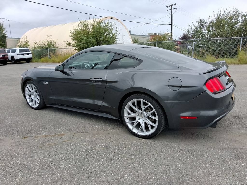 Used 2016 Ford Mustang GT RWD image 6