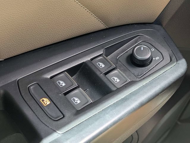 Used 2021 Volkswagen Atlas Cross Sport SE FWD image 19