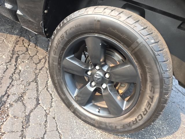 Used 2014 RAM 1500 Express w/ Black Ram 1500 Express Group AWD/4WD image 35