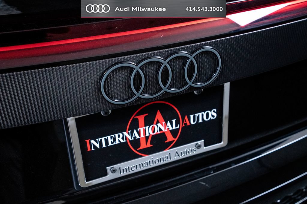 Used 2025 Audi RS Q8 performance w/ Matte Carbon Package AWD/4WD image 17