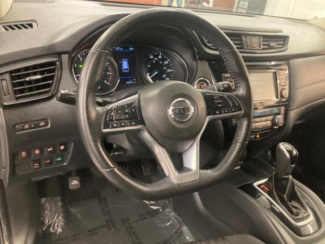 Used 2020 Nissan Rogue SV image 8