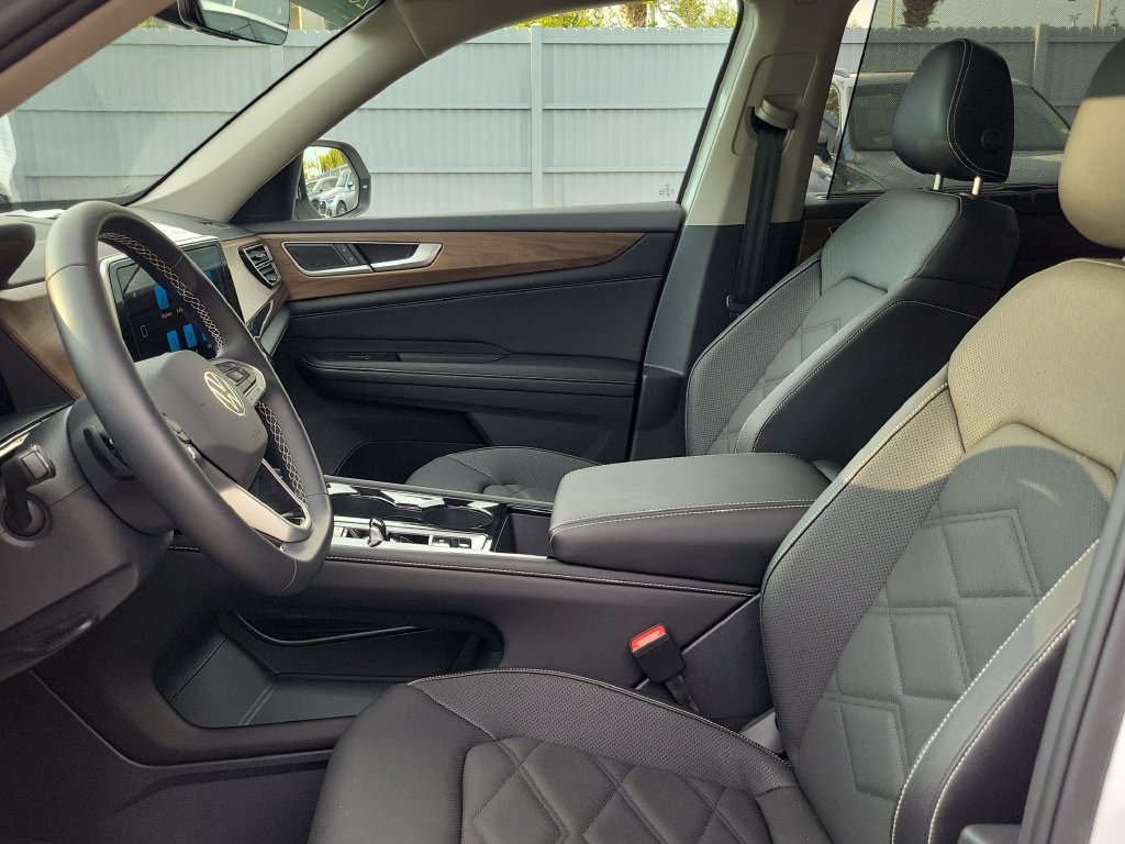 Certified 2026 Volkswagen Atlas SE FWD image 25