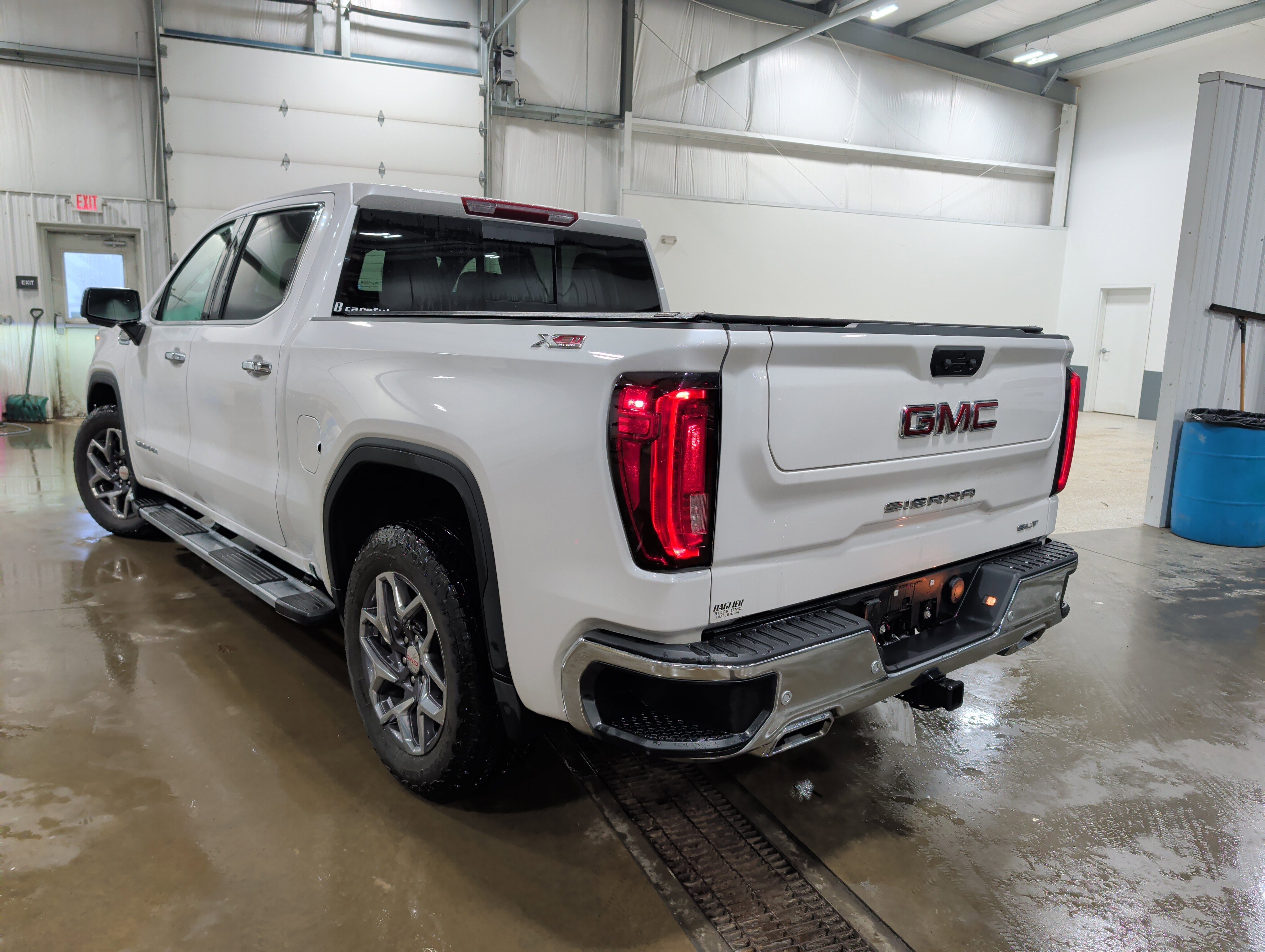 Used 2024 GMC Sierra 1500 SLT w/ SLT Premium Plus Package image 4
