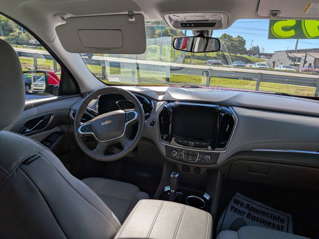 Used 2019 Chevrolet Traverse LT FWD image 11