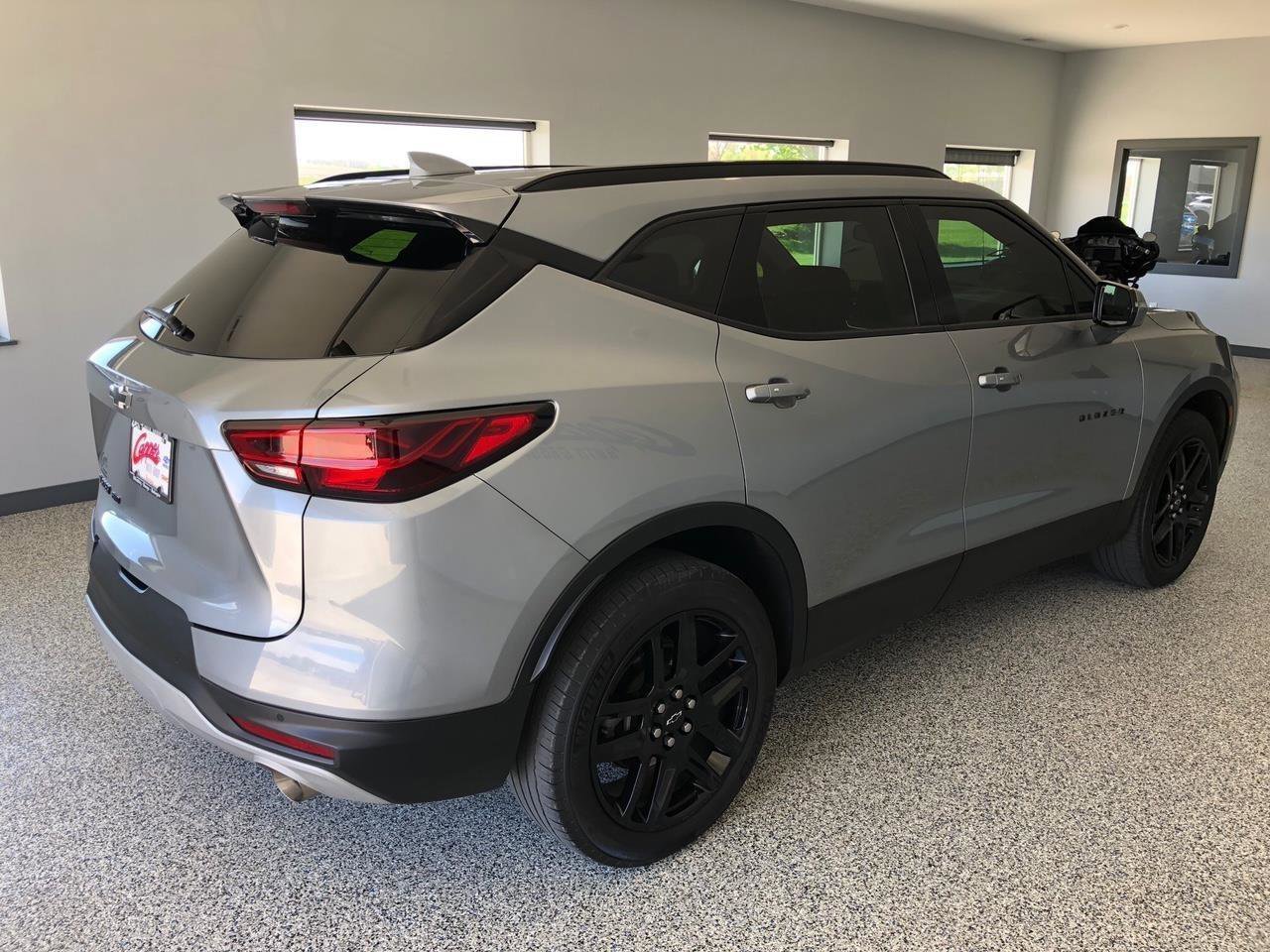Used 2024 Chevrolet Blazer LT w/ LPO, Black Grille Bar Package AWD/4WD image 4