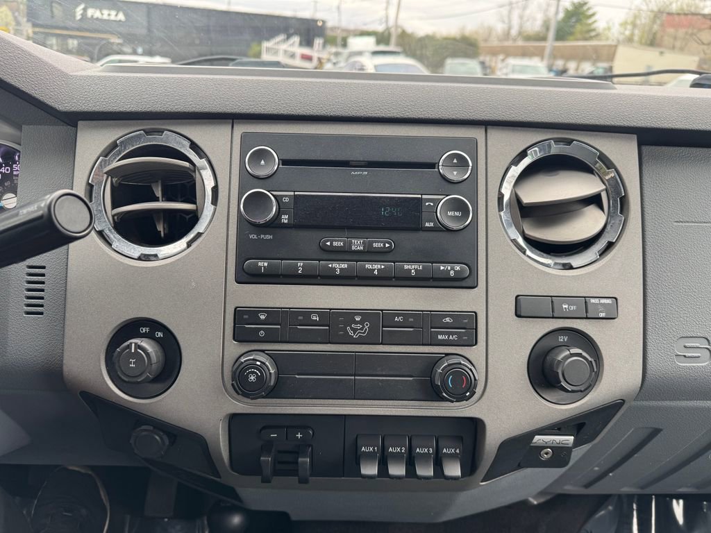 Used 2016 Ford F250 XLT w/ XLT Premium Package AWD/4WD image 26