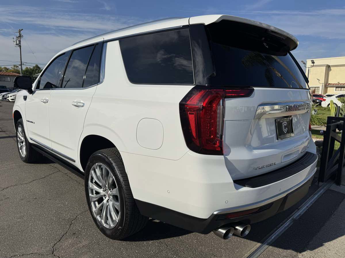Used 2024 GMC Yukon Denali w/ Advanced Technology Package image 4