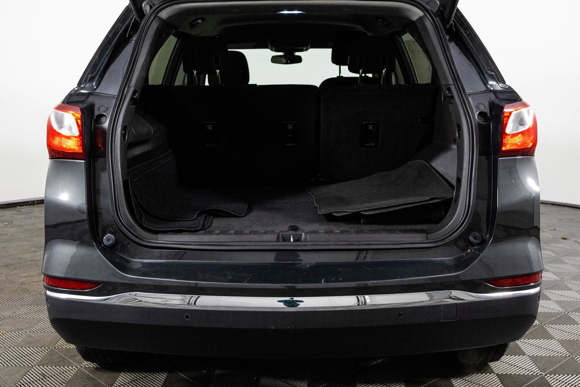 Used 2019 Chevrolet Equinox LT FWD image 35