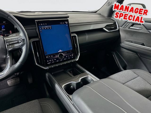 Used 2025 GMC Acadia Elevation image 26